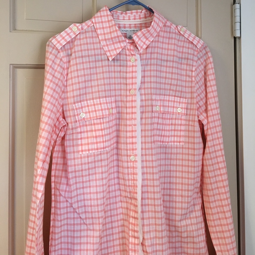 NWOT M Banana Republic gingham checked button up