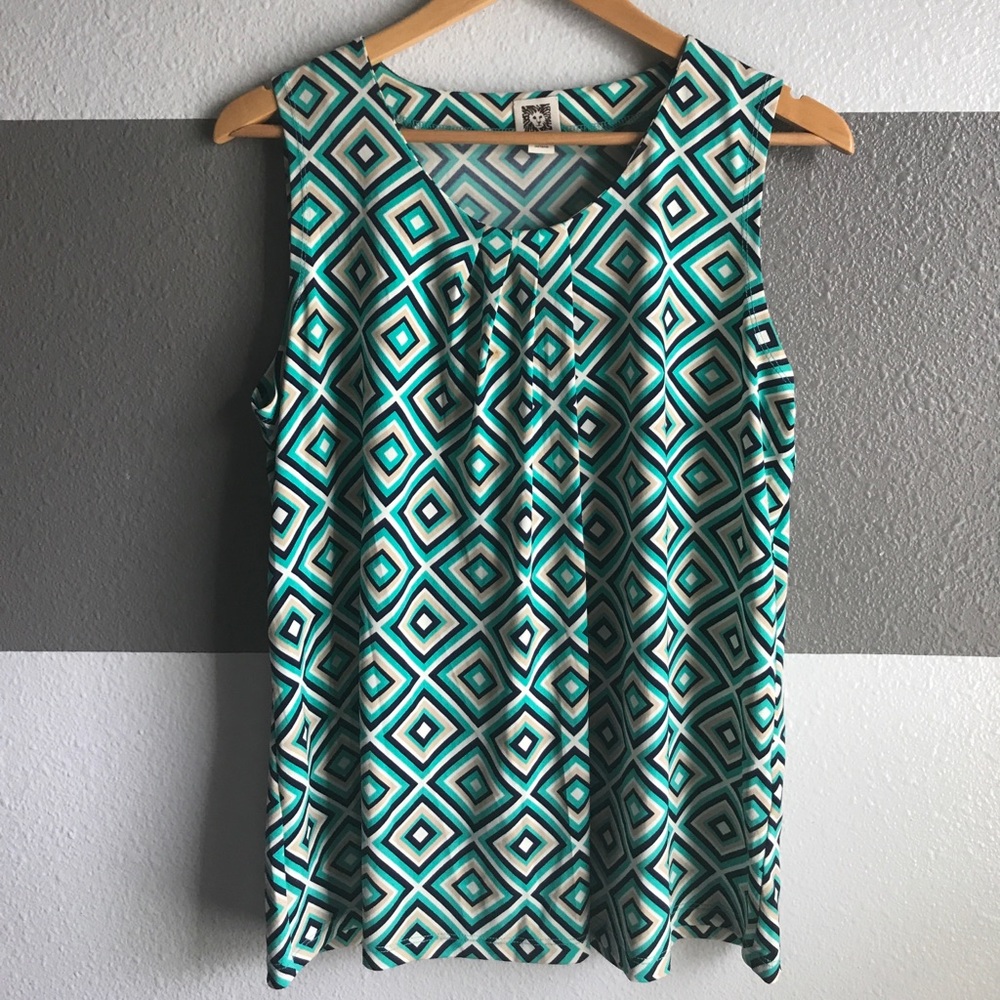 Anne Klein - Picture 1 of 2