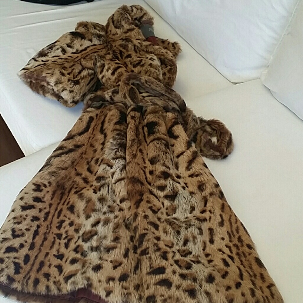 Make an Entrance designer leopard print  fur coat - Picture 4 of 12