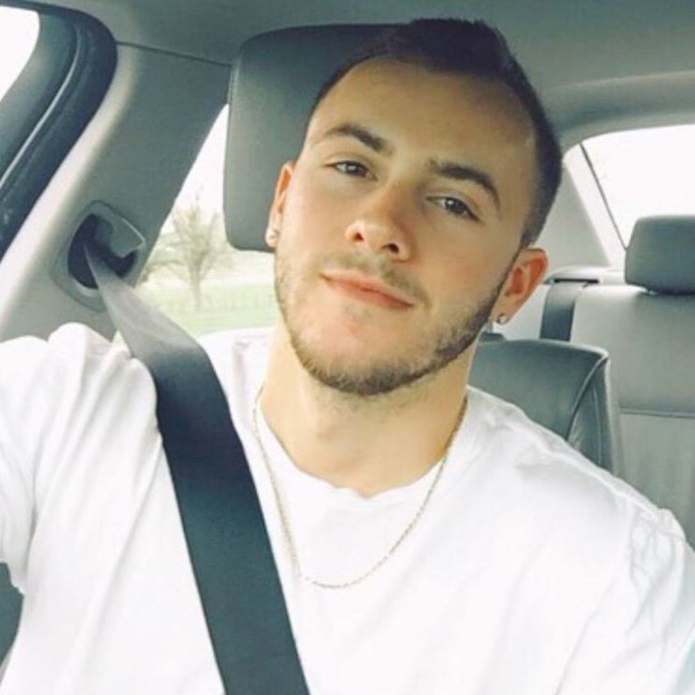 Meet your Posher, Cole