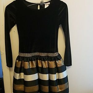 Black and gold dress for girls.