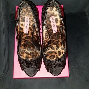 Betsey Johnson Glitzee Lips Platforms