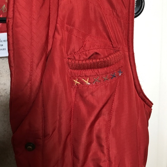 Billabong Vest - Picture 4 of 8