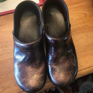 Dansko 41 Brown Brushed