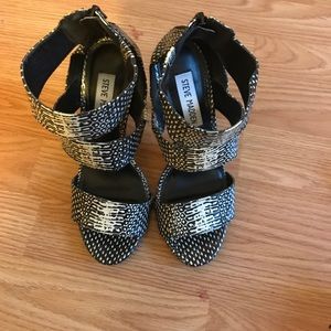 Black and white print Sandals