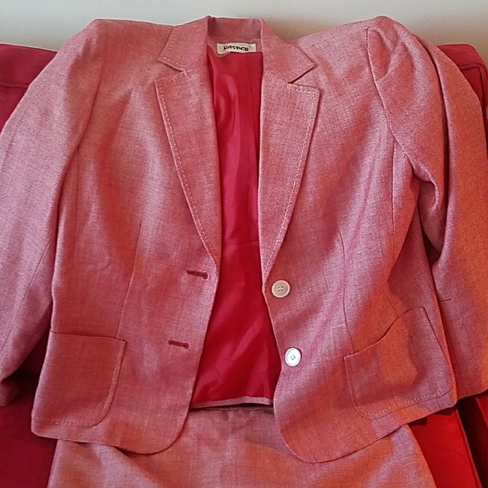 Two piece kasper skirt suit 25 inch long