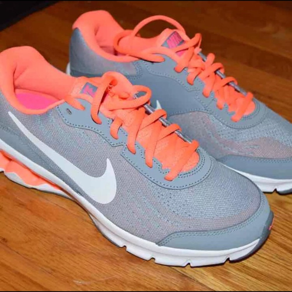 Nike gym shoes
