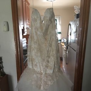 Custom made wedding dress size 18/20