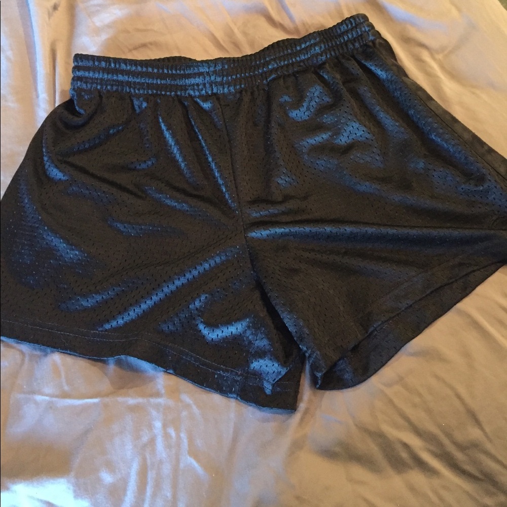 Black with a mesh look workout shorts 🖤🖤