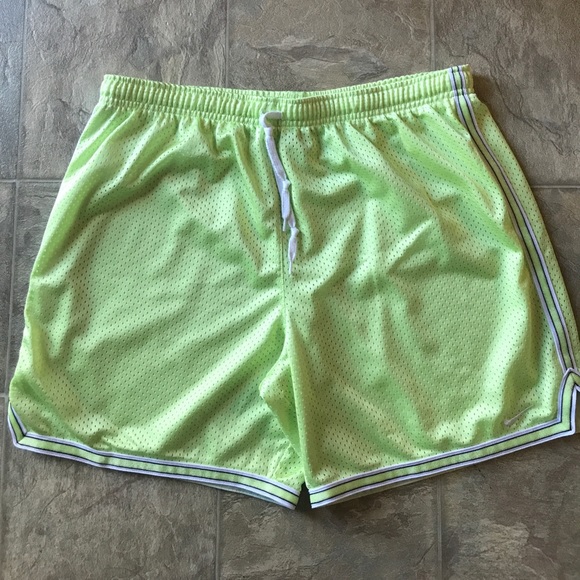 Women's NIKE Basketball Shorts - Picture 1 of 3