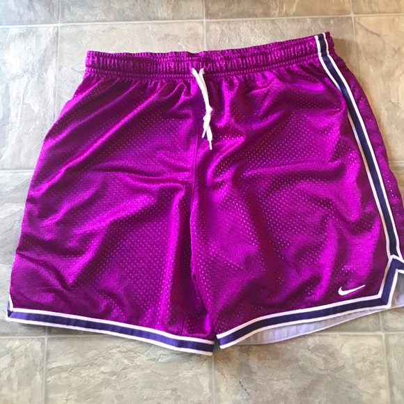 Women's NIKE Basketball Shorts - Picture 3 of 3