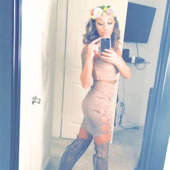 Two-piece set - Picture 2 of 4