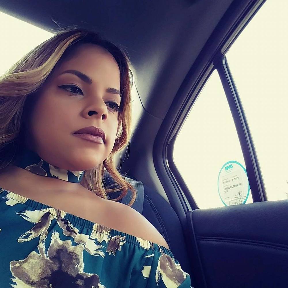 Meet your Posher, Gloria