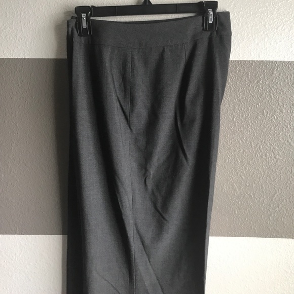 Isabelle DeMarco Tahari Levine - Picture 2 of 4