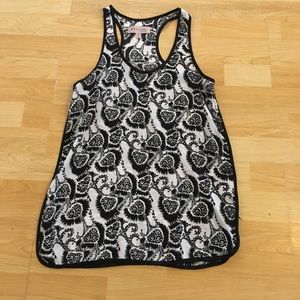 ☀️ Black and White Print Racer Back Tank Top