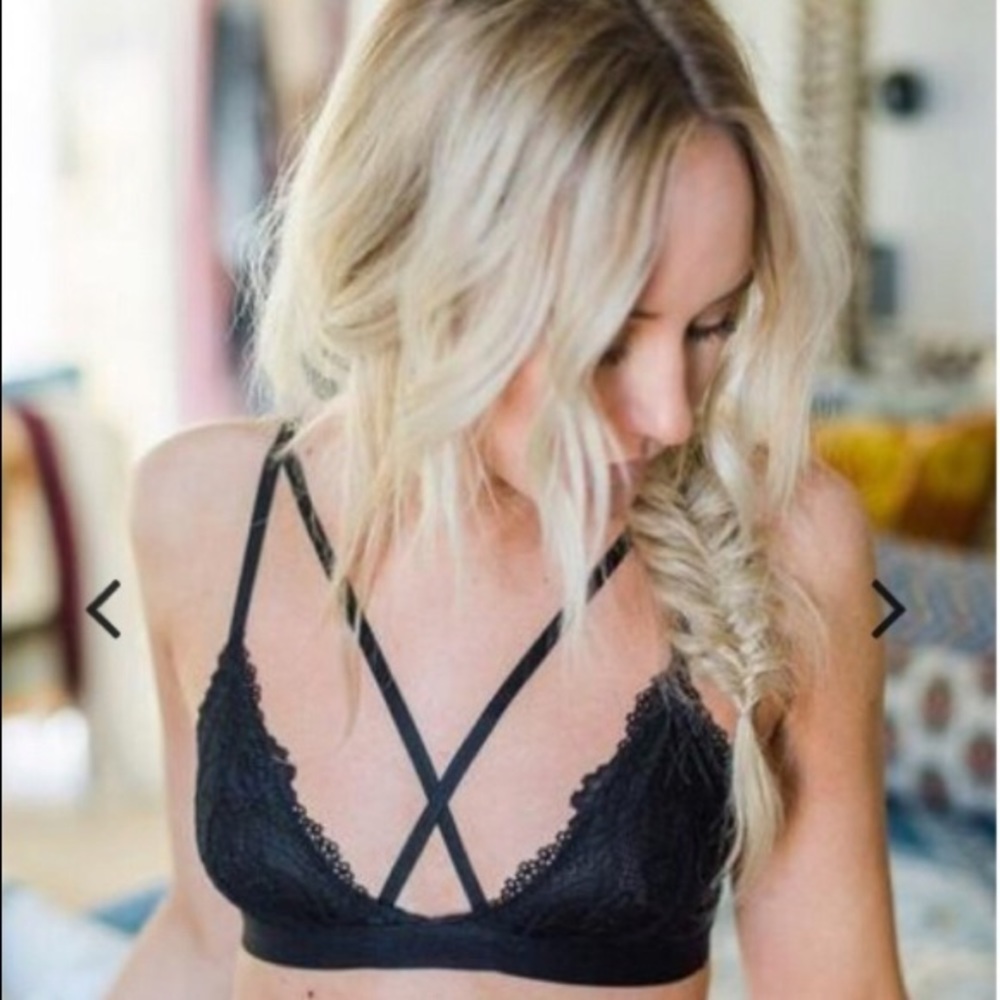 Cross My Heart Bralette (Large)