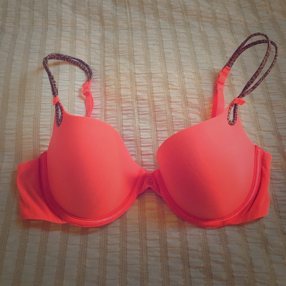 32D Victoria's Secret Bra