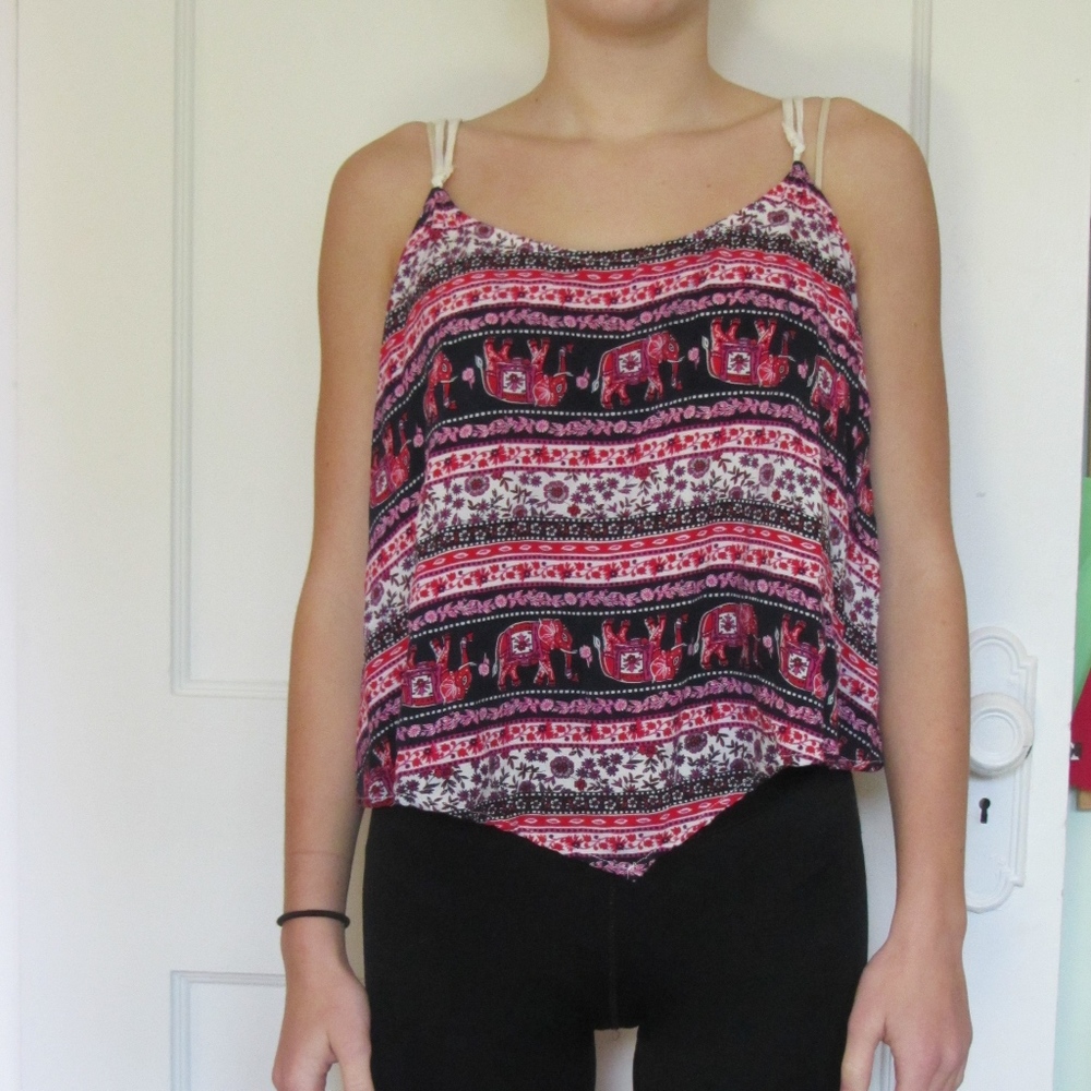Patterned Flowy Tank Top - Picture 2 of 4