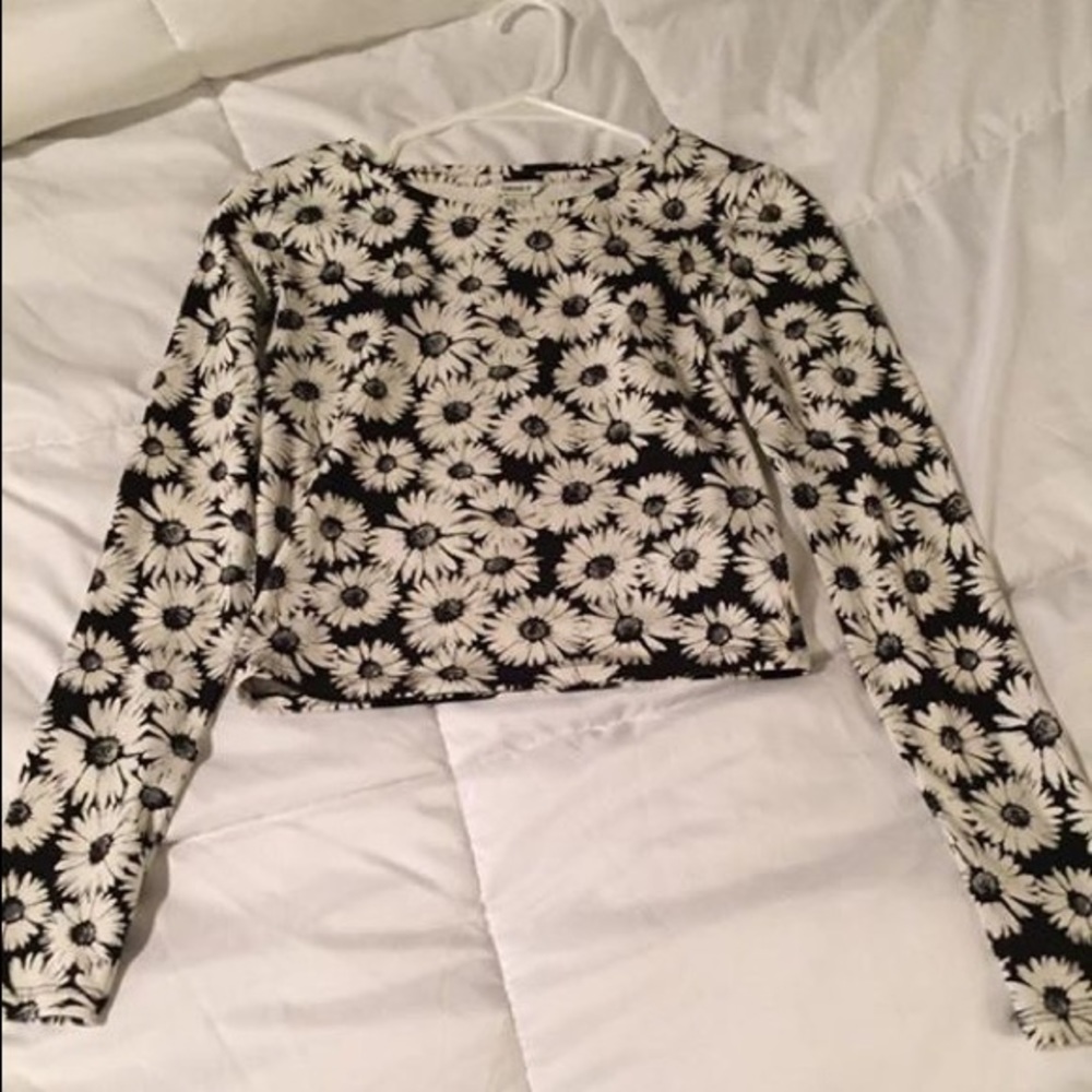 Forever 21 floral long sleeve crop top