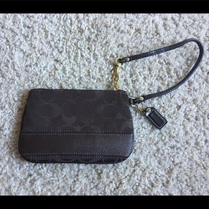 Coach Wristlet (Dark Brown)