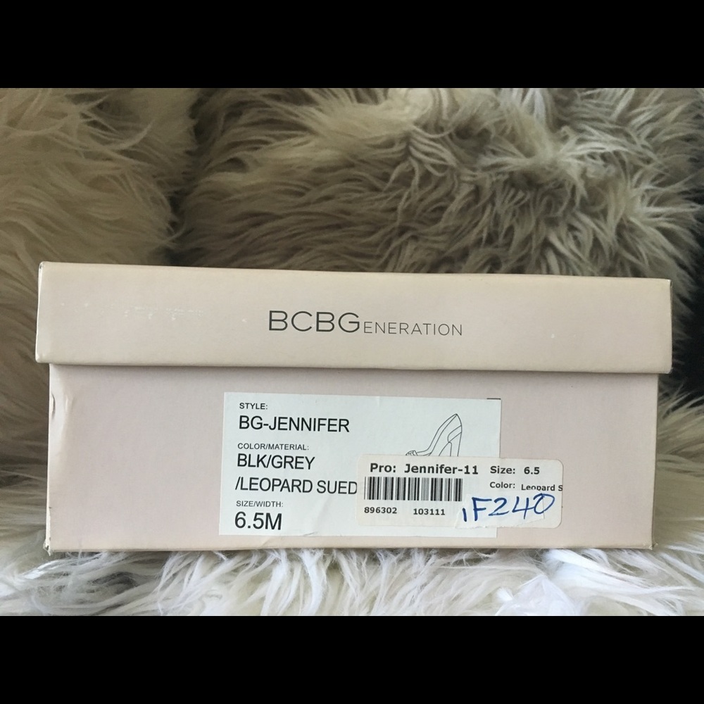 BCBG Generation Jennifer - Picture 3 of 3