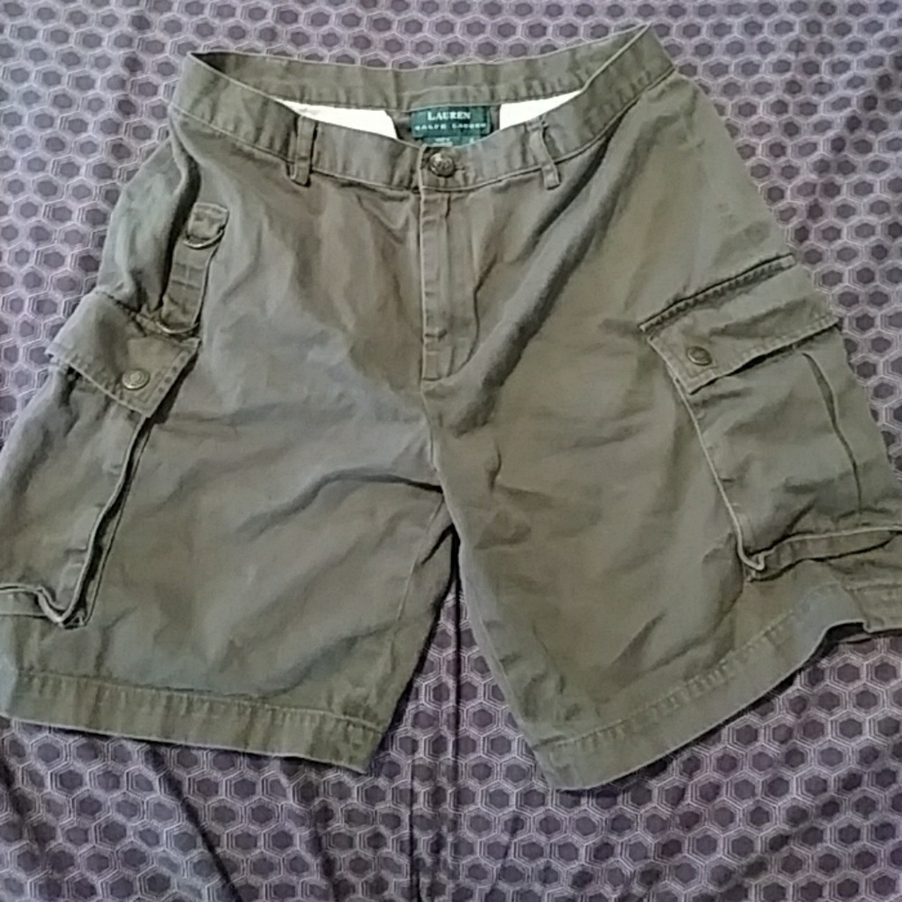 Women's cargo shorts, 4