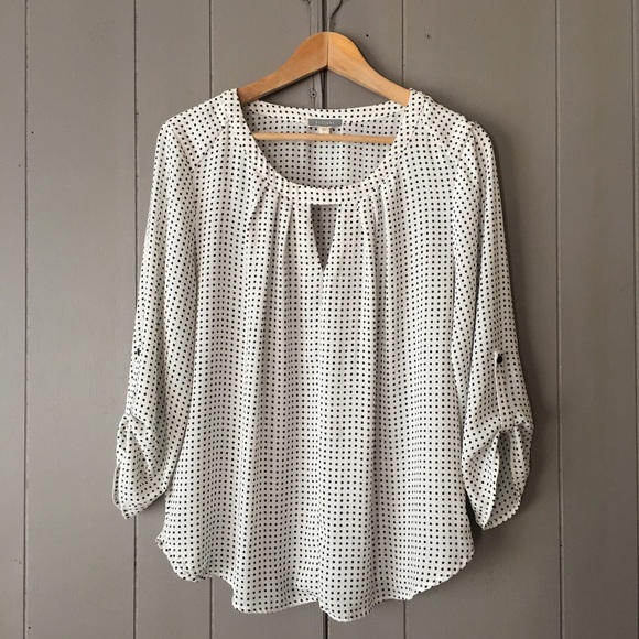 Pleione Tops - Beautiful Nordstrom Black & White Keyhole Blouse✨