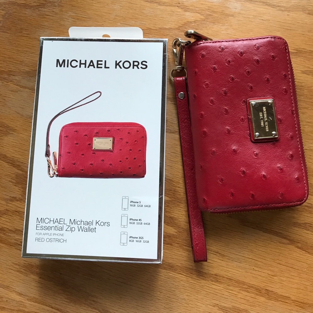 Michael Kors Essential Zip Wallet