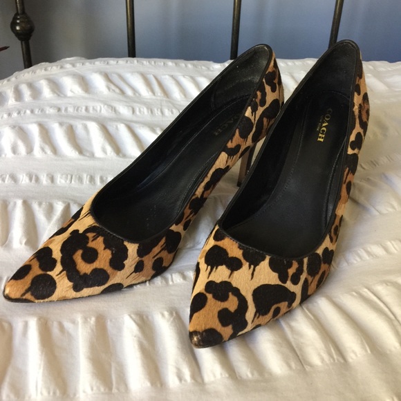 Leopard Coach Pumps - Picture 1 of 8