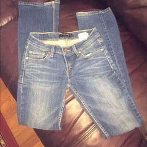 Too super low 524 Levis jeans