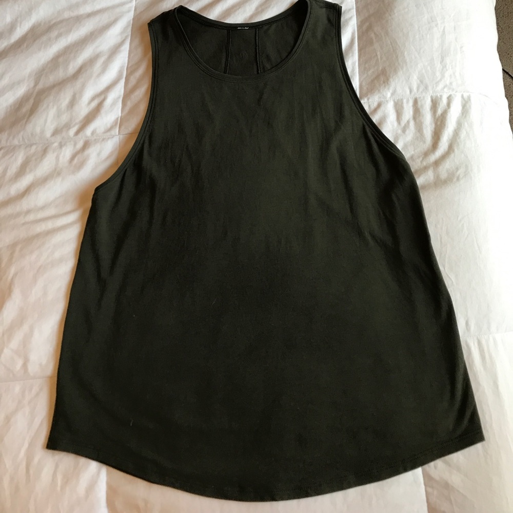 Lululemon muscle tank