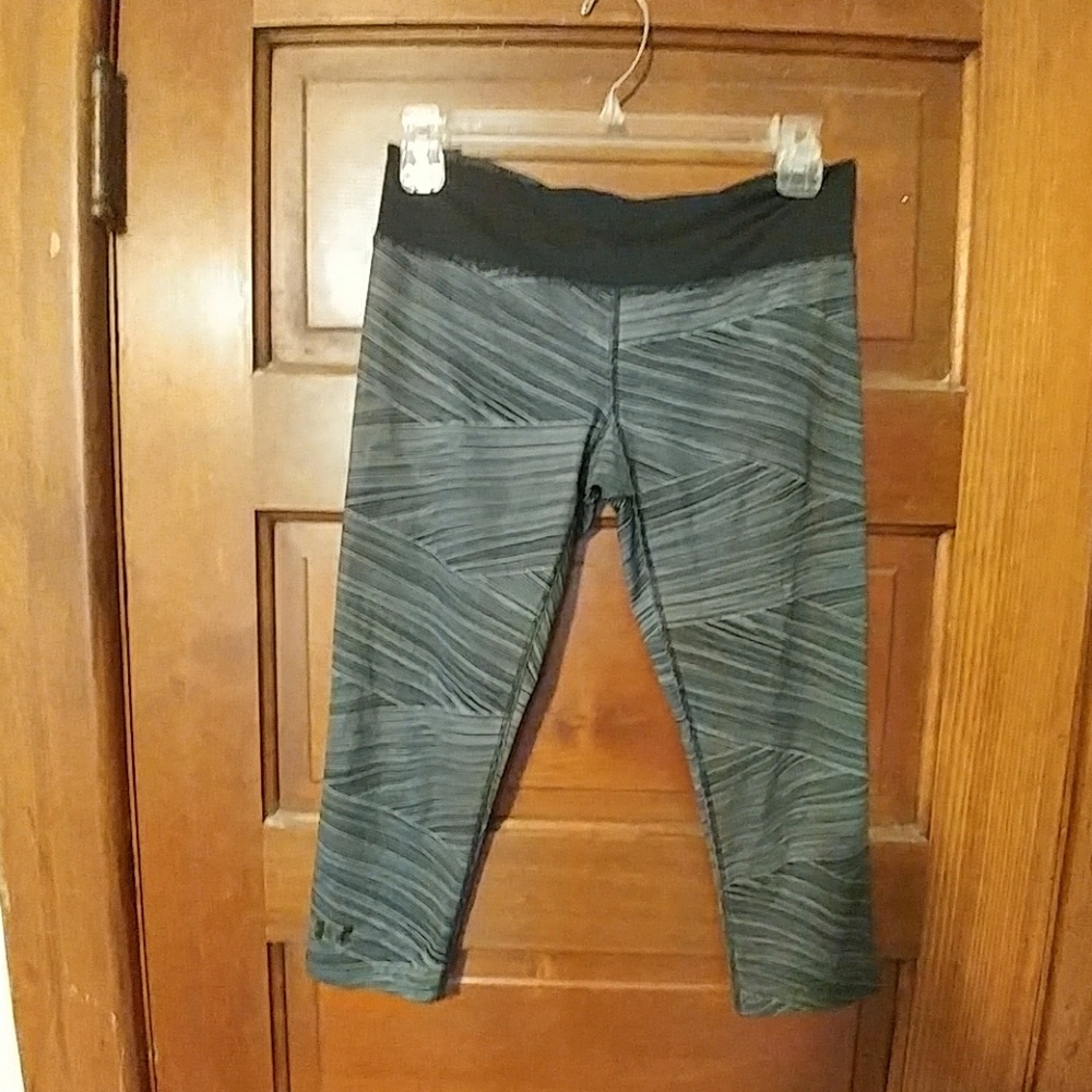Under Armour crops