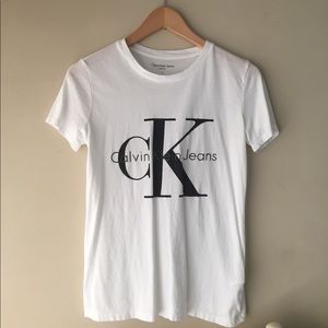Calvin Klein Tshirt