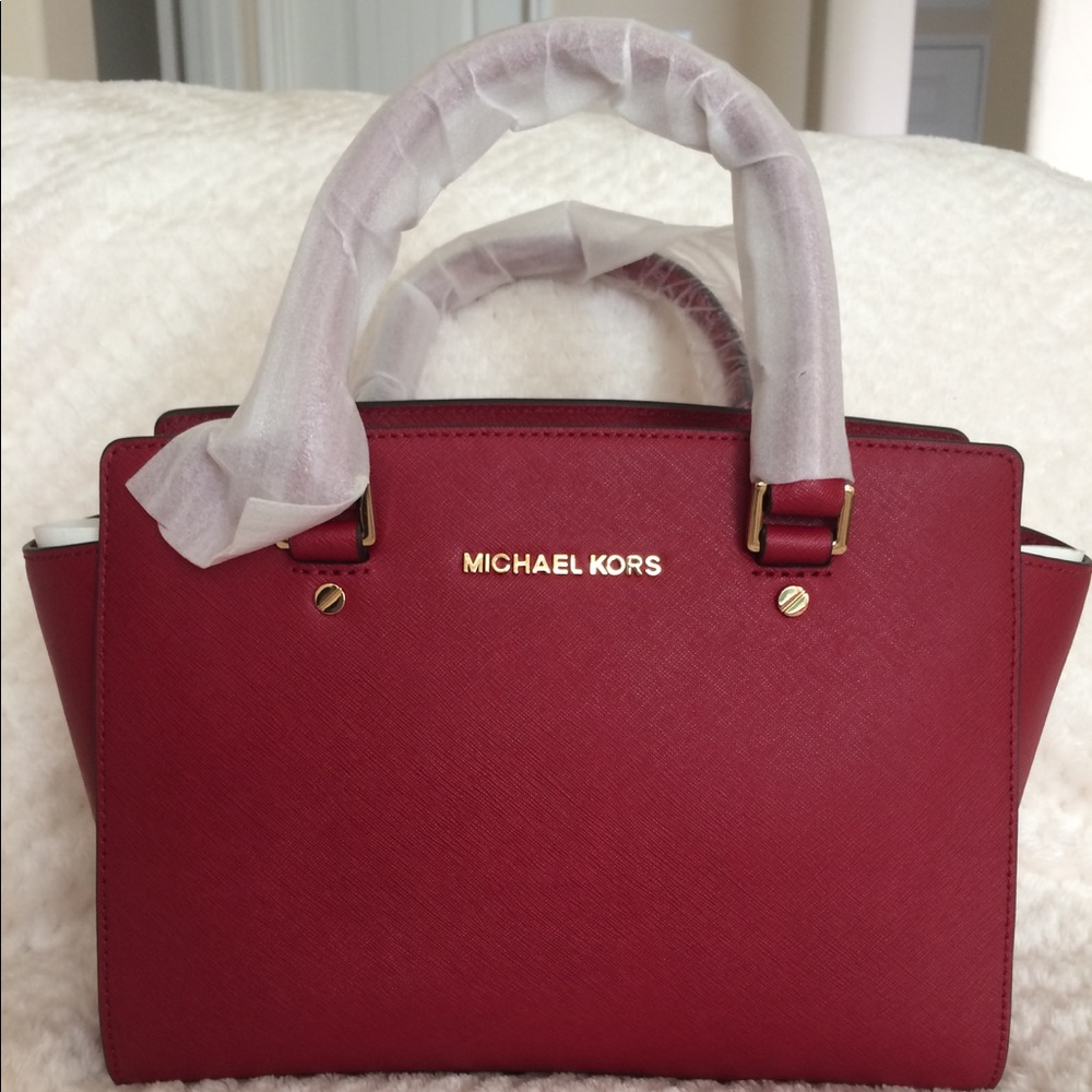 MICHAEL KORS SELMA  MD TZ SATCHEL (MEDIUM)