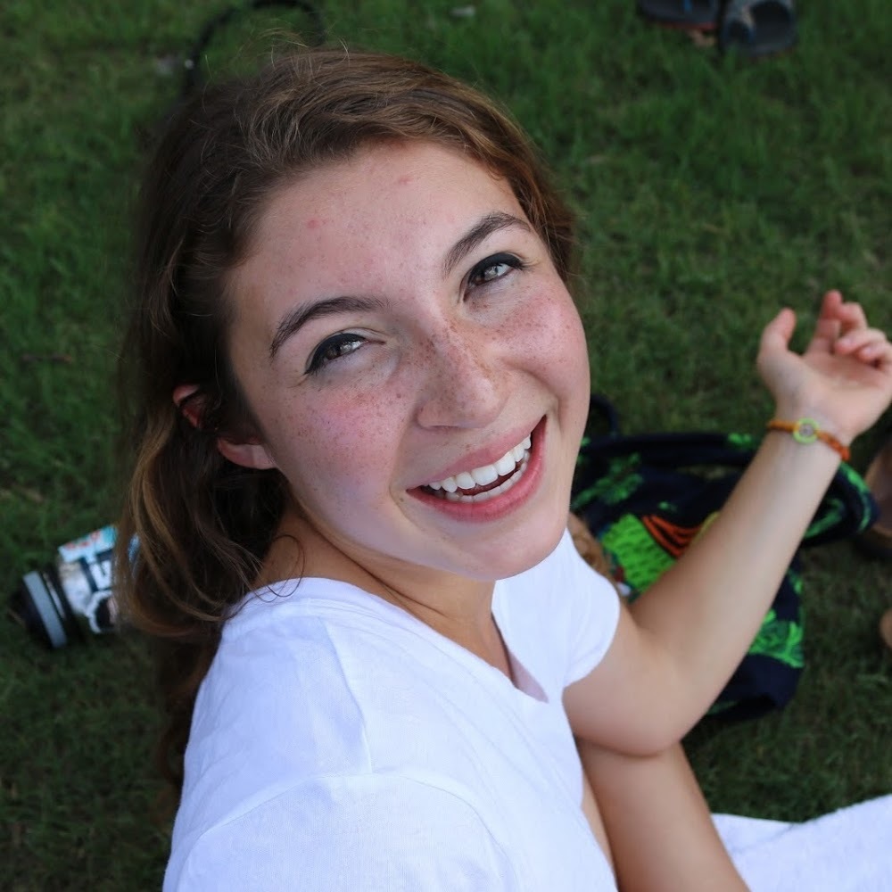 Meet your Posher, Daniela