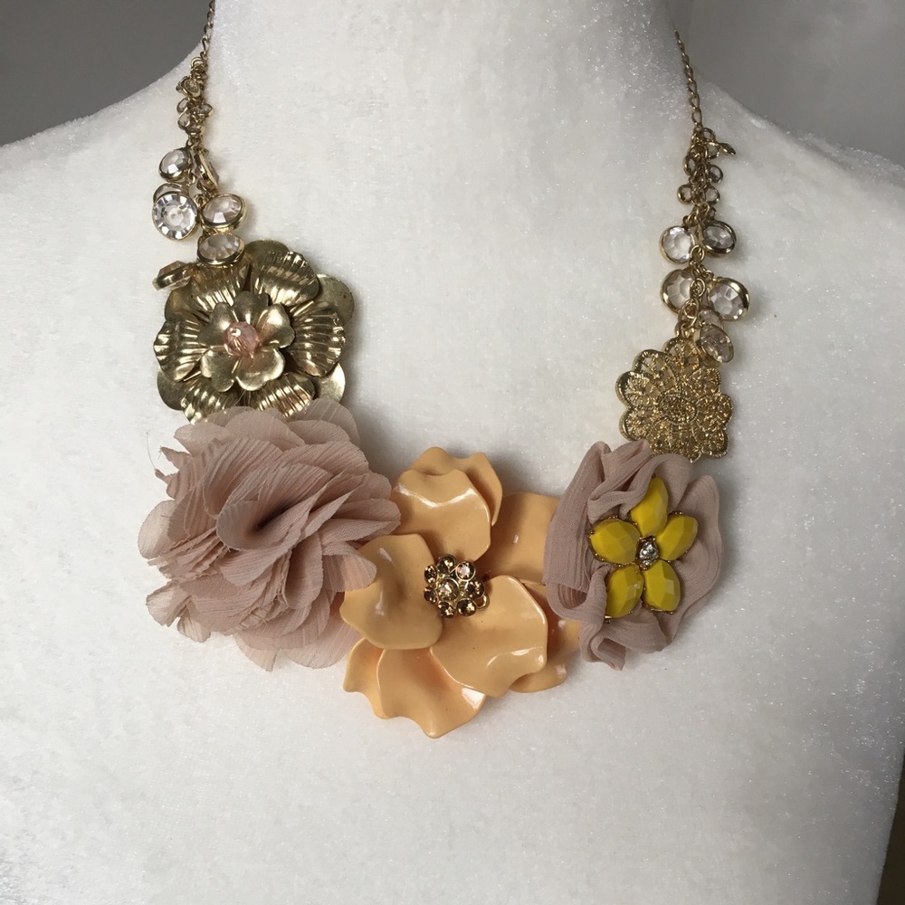 Anthropologie floral necklace
