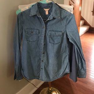 Banana Republic Chambray long sleeve shirt