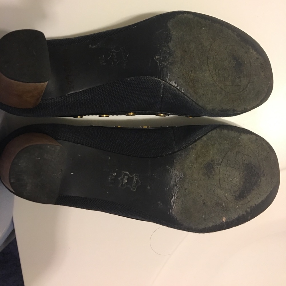 Shoes - Picture 4 of 7