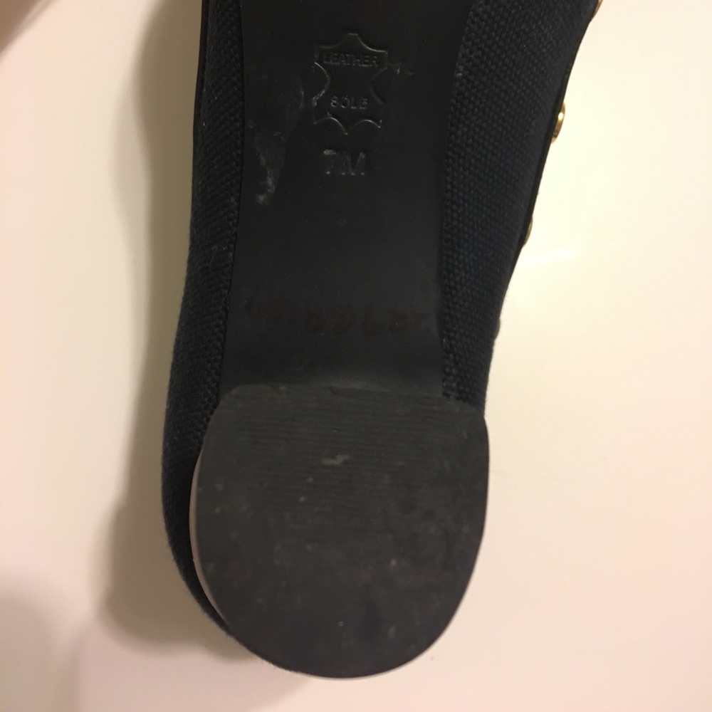 Shoes - Picture 5 of 7