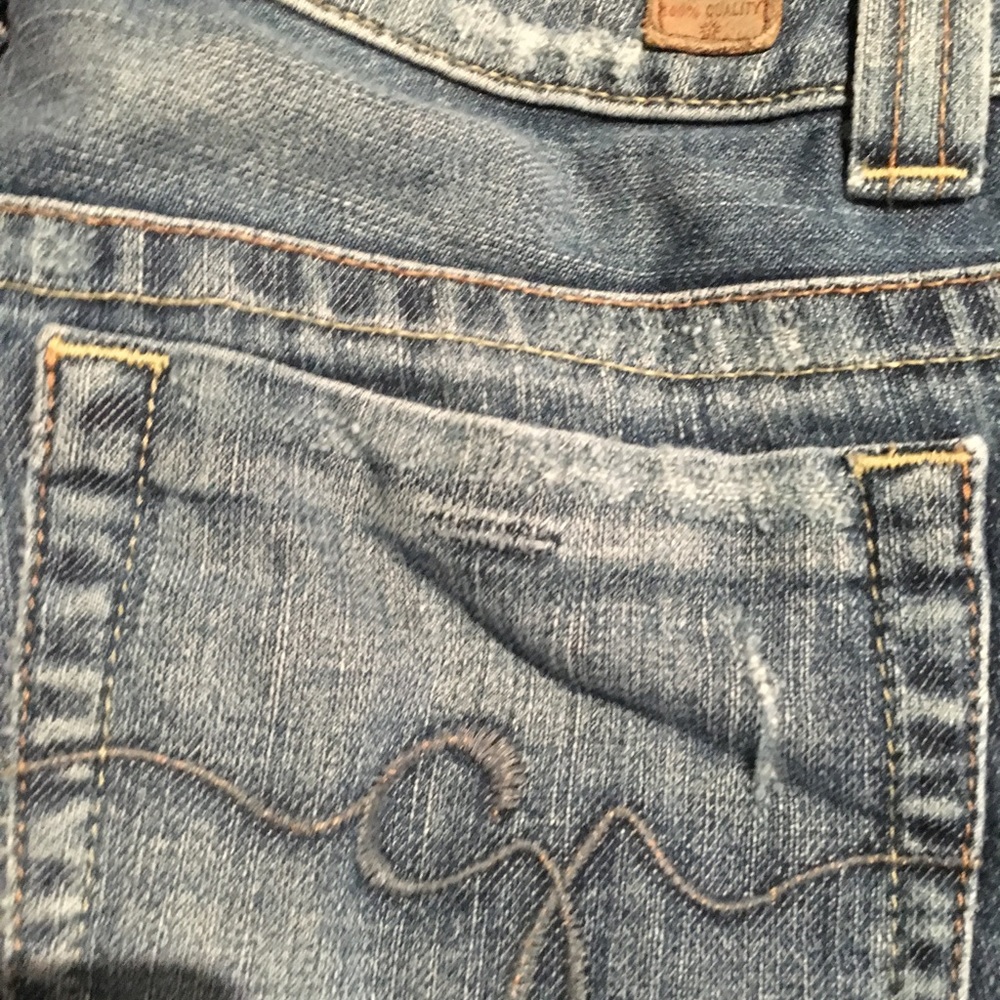 Selling Guess Jeans