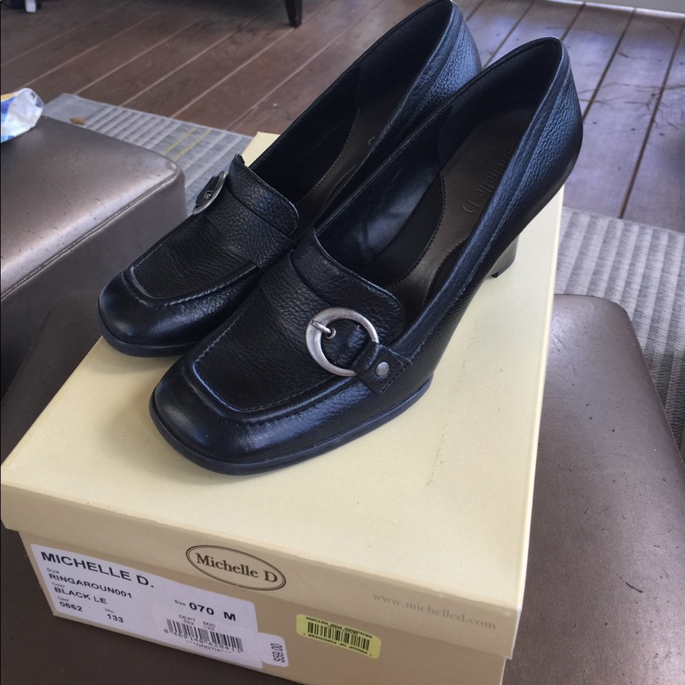 Michelle D Wedge Shoes - Black -Sz 7M