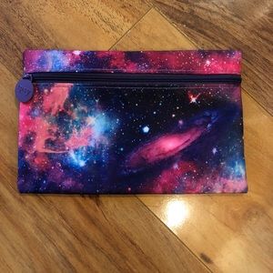 Small galaxy makeup bag. Limited edition Ipsy!
