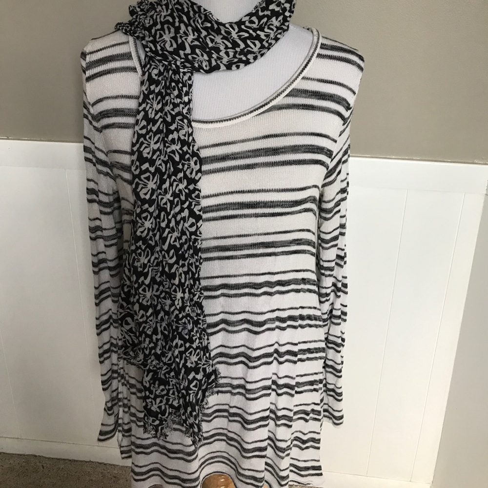 Light weight striped sweater