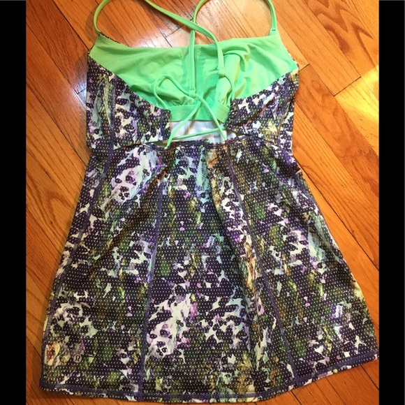 Lululemon tank EUC - Picture 3 of 5