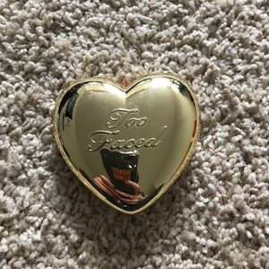 too faced highlighter (on vacation ship after 1/23