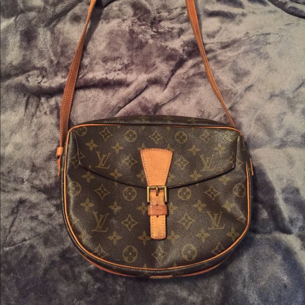 Louis Vuitton Cross Body Bag