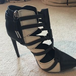 L.A.M.B 5" white/black and gray.