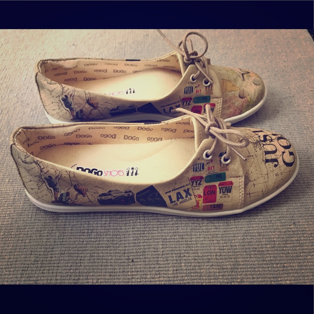 DOGO "Just Go!" Travel Map Vegan Leather Flats – Size 36
