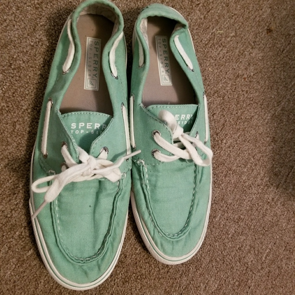 Reposhing Green Sperry's