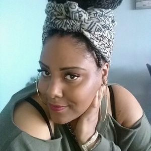 Meet your Posher, Sharitta